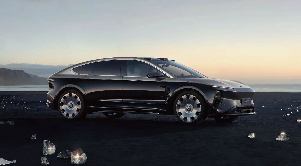 蔚来ET9是10年来最佳轿车设计。上一个最佳是上一代奔驰S级。