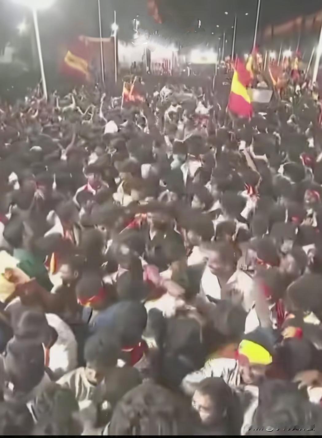 印度这次发生的39人死亡、40余人受伤踩踏事件，再一次说明时间观念是个好东西，可