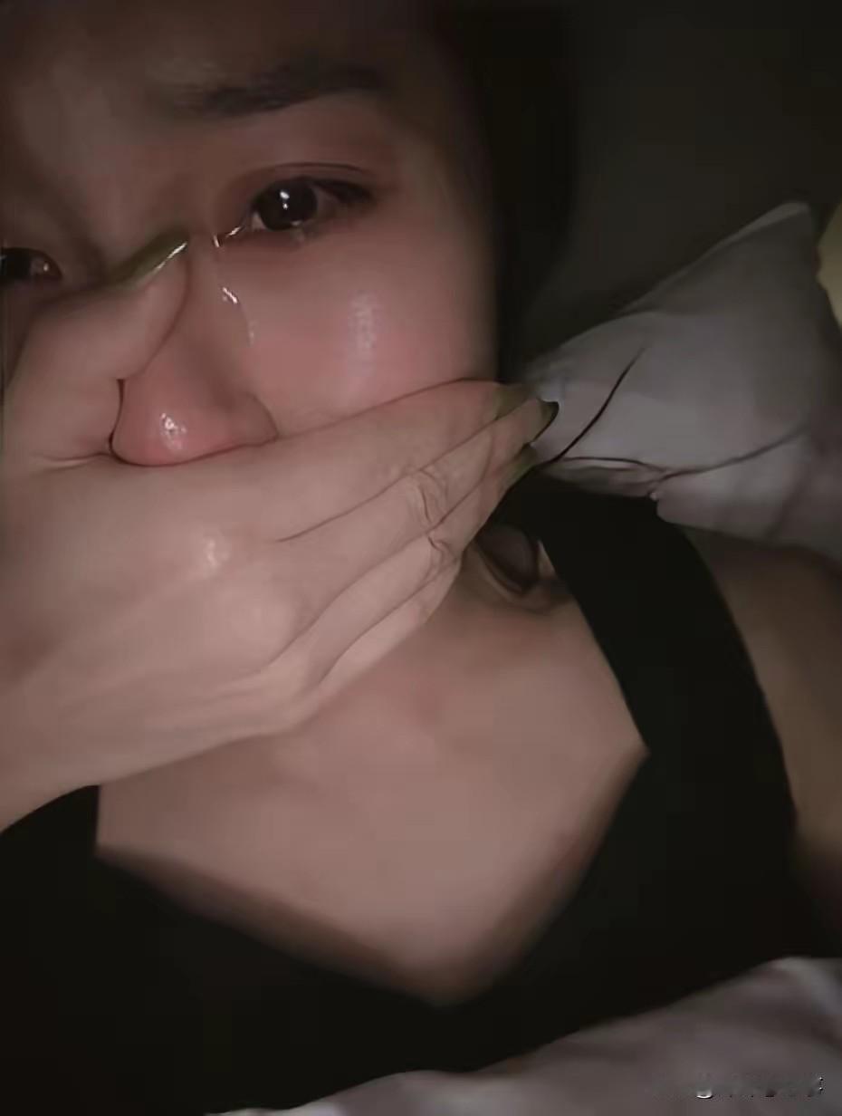 谁能想到，一个凌晨两点多的陌生来电，能把你整个过去都翻个底朝天。手机响第一声