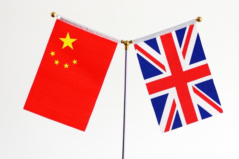 炸锅了！英首相带60人豪华团访华，时隔8年重启黄金时代，释放3个关键信号！