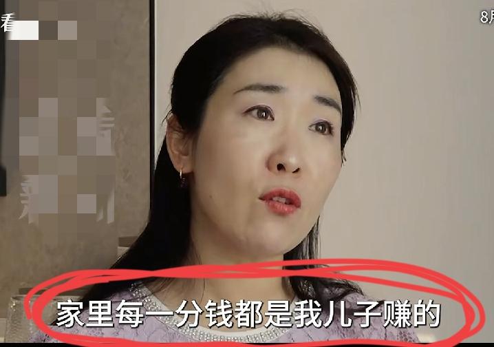 朱女士接受采访讲述唐某某父亲和她的聊天内容可以用无语和毁三观来形容唐某某当着