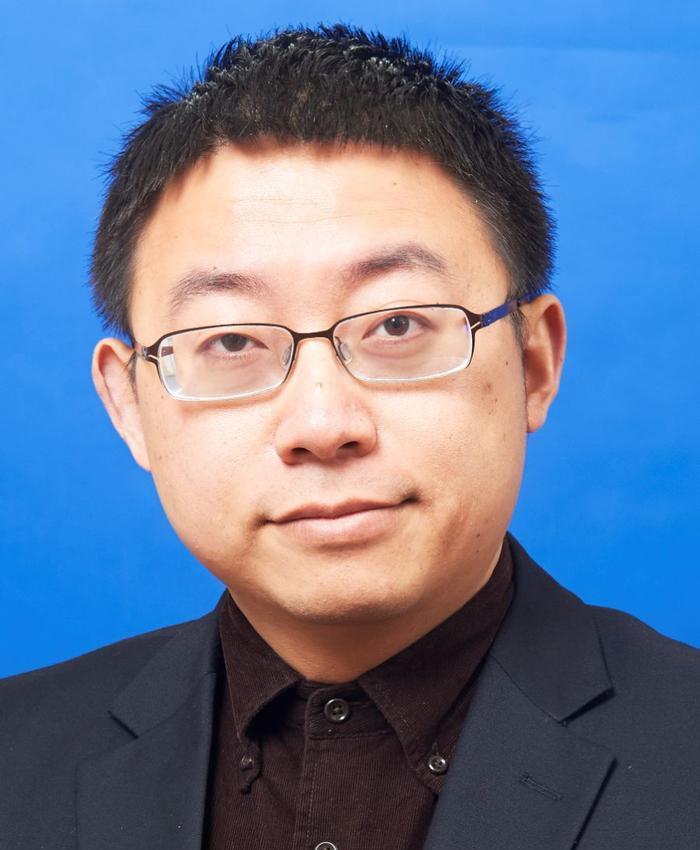 面对美台勾连不断升级，美军特战人员进驻岛内、大批量进攻性武器持续交付，复旦大学教