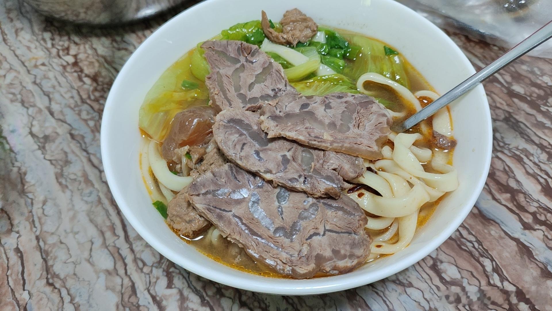 卤牛腱子是自家产品[大笑][大笑][大笑]​​​