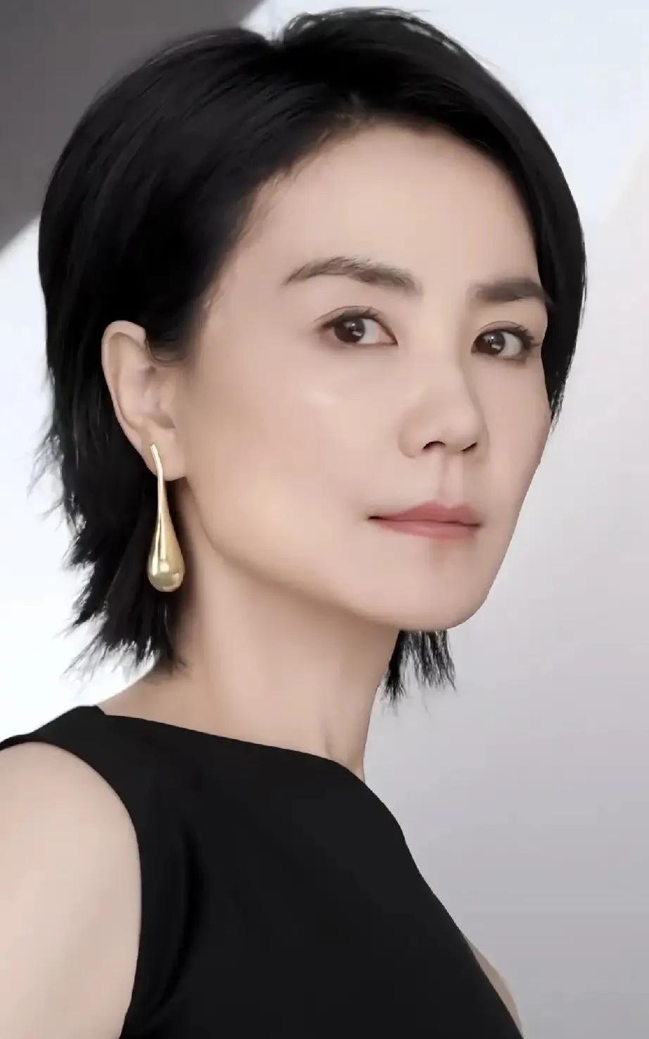 查了一下才知道，王菲不止瑞恩一个男闺蜜，其他的男闺蜜们，也都不是一般人。