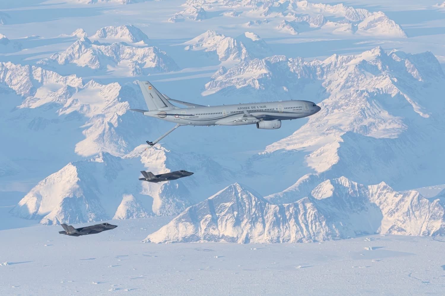 今日肥电冰原上空的肥电丹麦空军（RDAF）F35A空对空摄影图拍得不错，摄于“