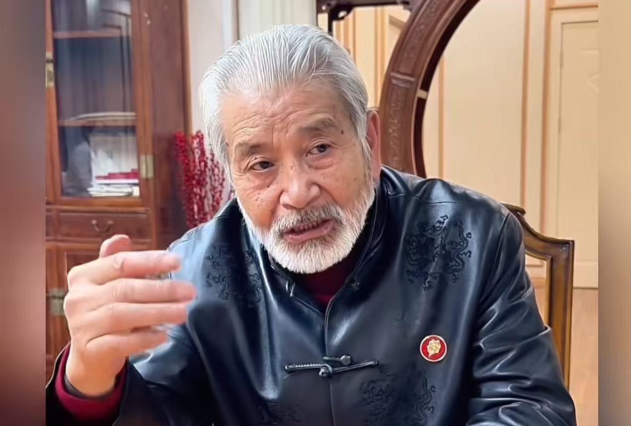 这个老中医火了！女子说自己看病的一千块钱是借的，老中医的做法太戳心了！一段诊