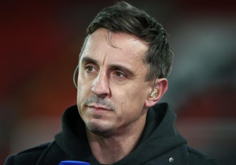 在曼联1-2输给利兹联后，球队名宿加里·内维尔在一档节目中点评了球队的表现，他指