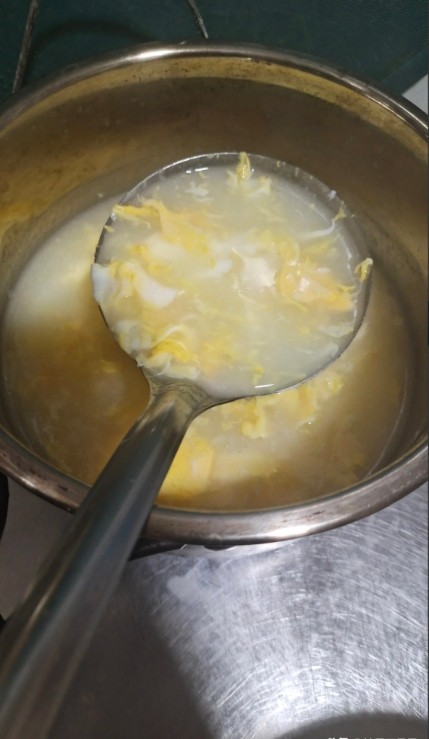 我一个朋友跟老公离婚时，就差哼着了，可离婚2个月就后悔了。当初就因为老公不愿意帮