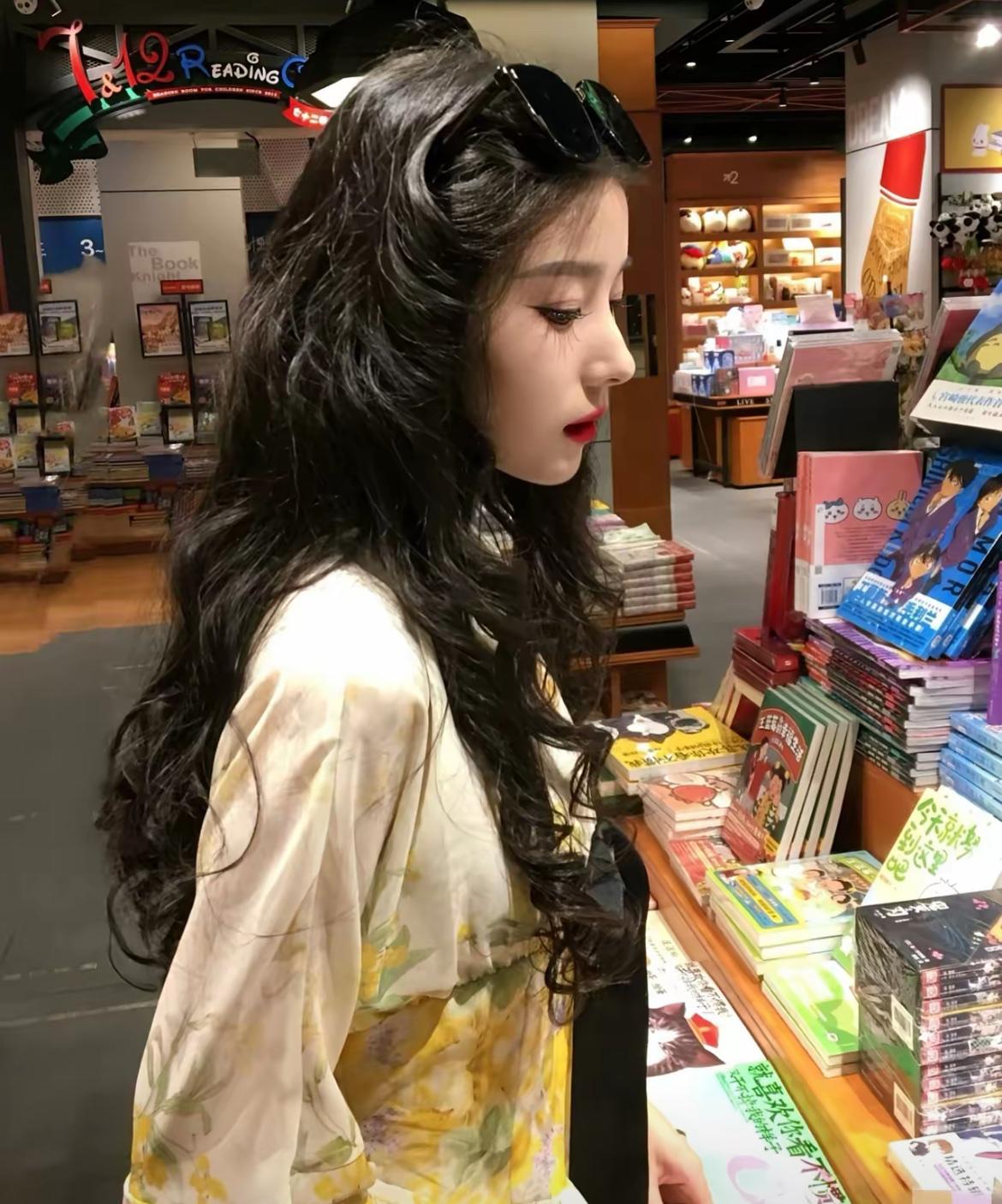 闺蜜说，千万别心疼男友，你越是心疼他，他越不在意你。男人不能宠，越宠越