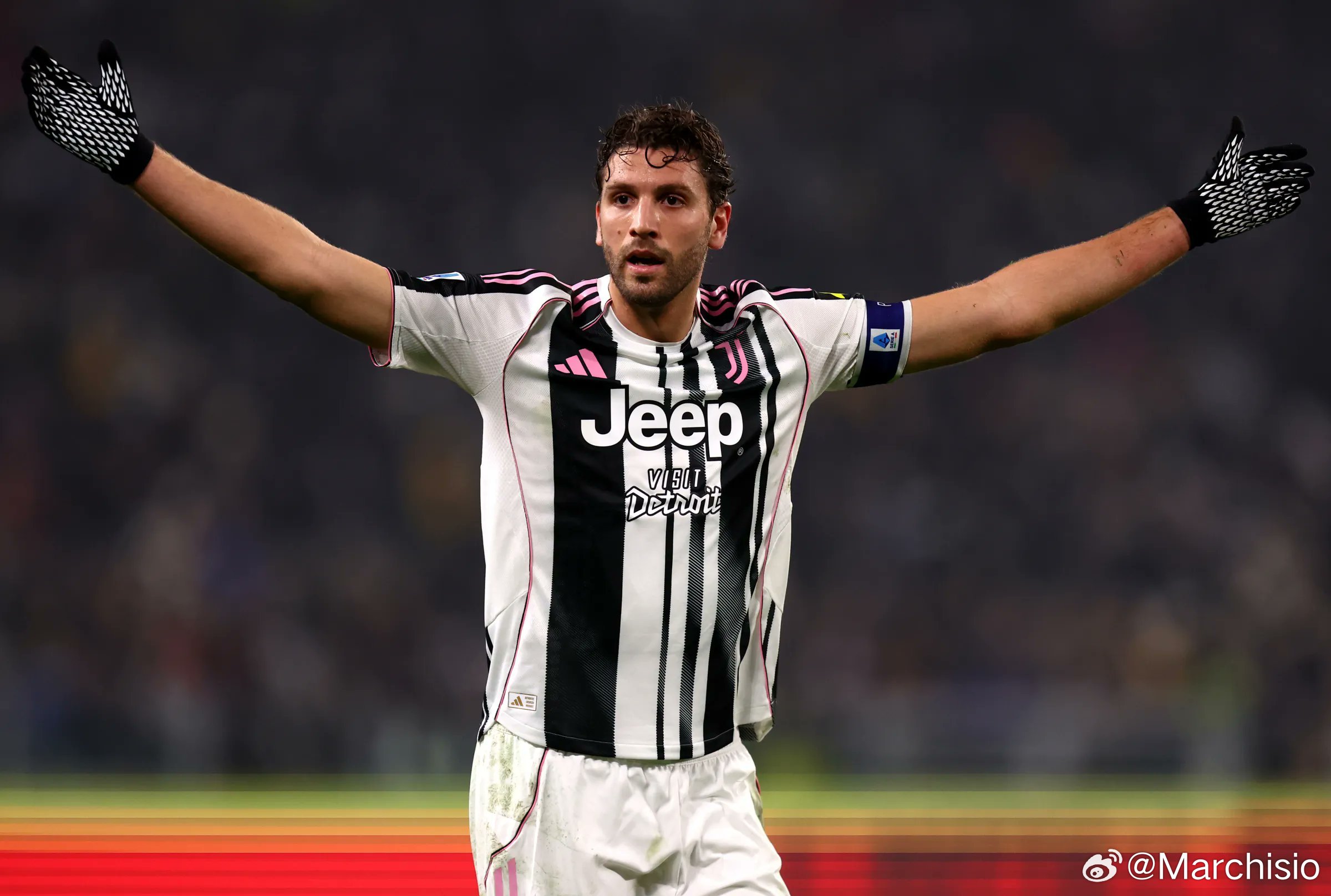 斯基拉：洛卡特利目前的年薪为税后330万欧元，合同到2028年到期。尤文图斯正向