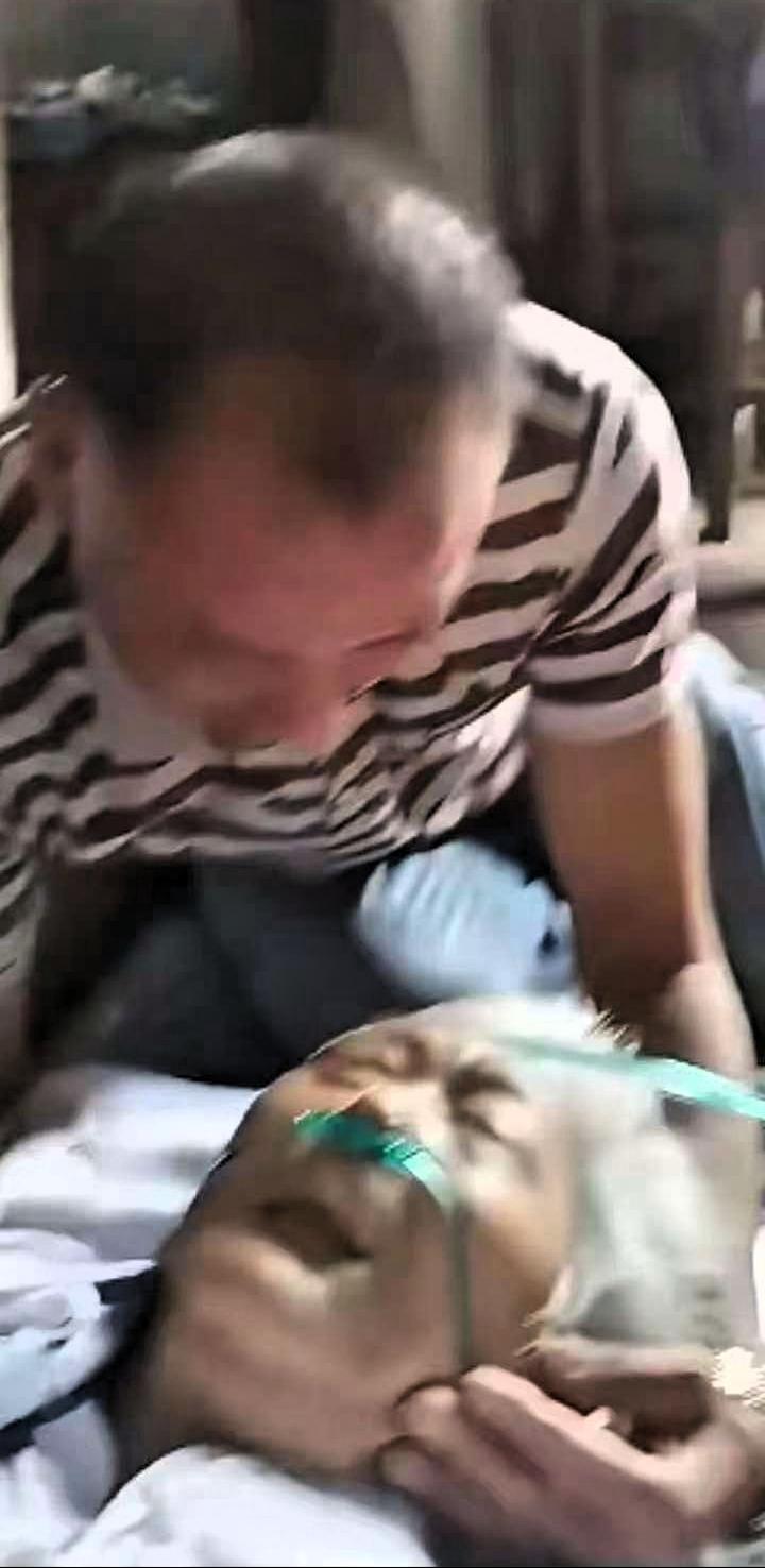 心痛到窒息！寿衣一穿，从此世上再无娘母亲弥留之际，意识已经有些模糊，儿子强