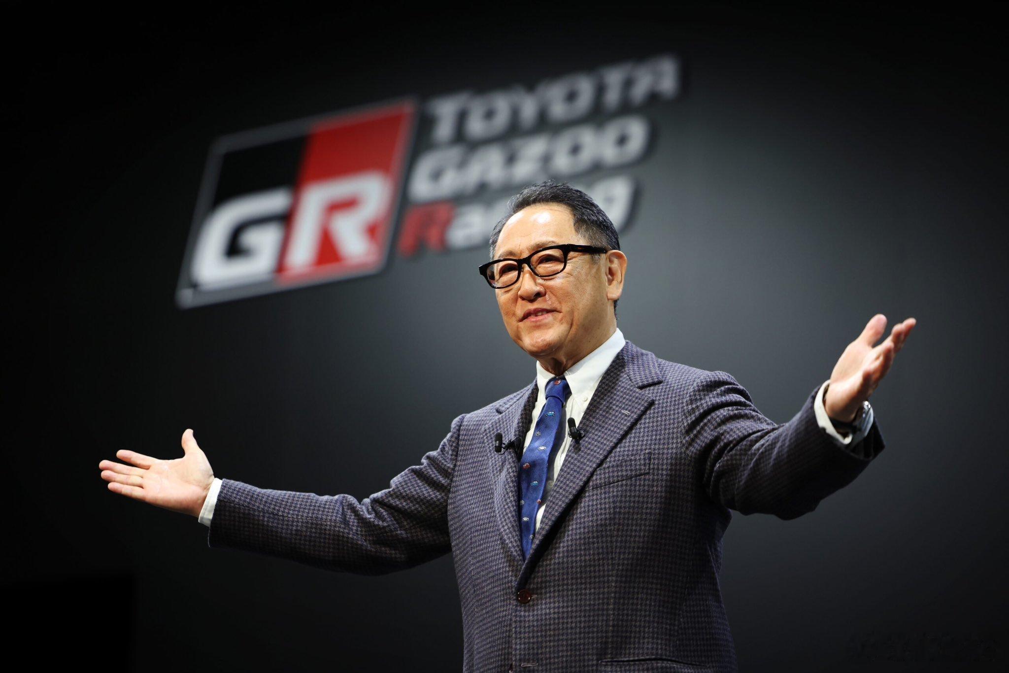 丰田董事长丰田章男：“我最大的恐惧是每个人都转向电动车。我觉得自己非常孤独。”
