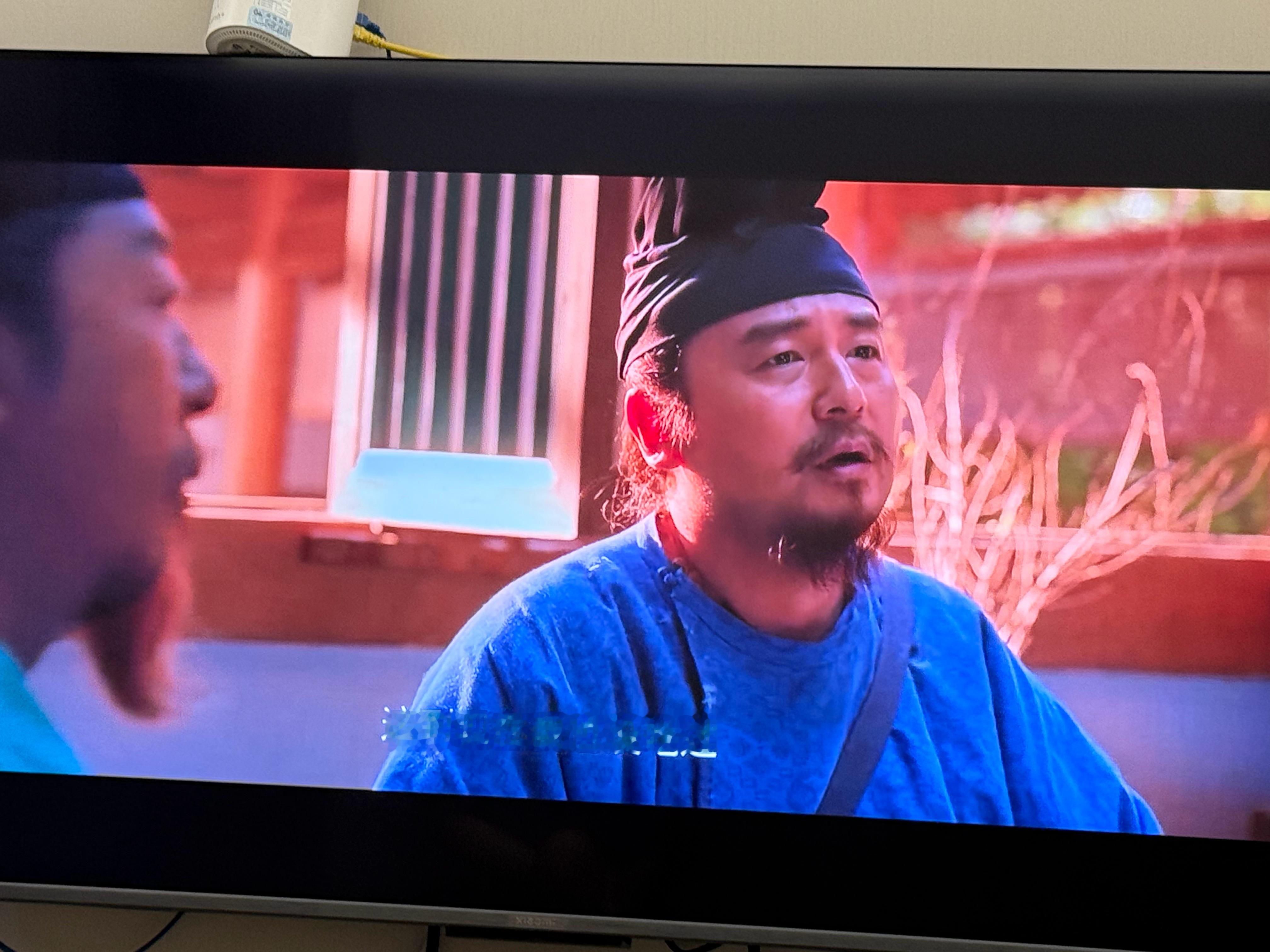 今天路过看到这个荔枝王，没有以前贵了，买一盒吃吃长安的荔枝​​​