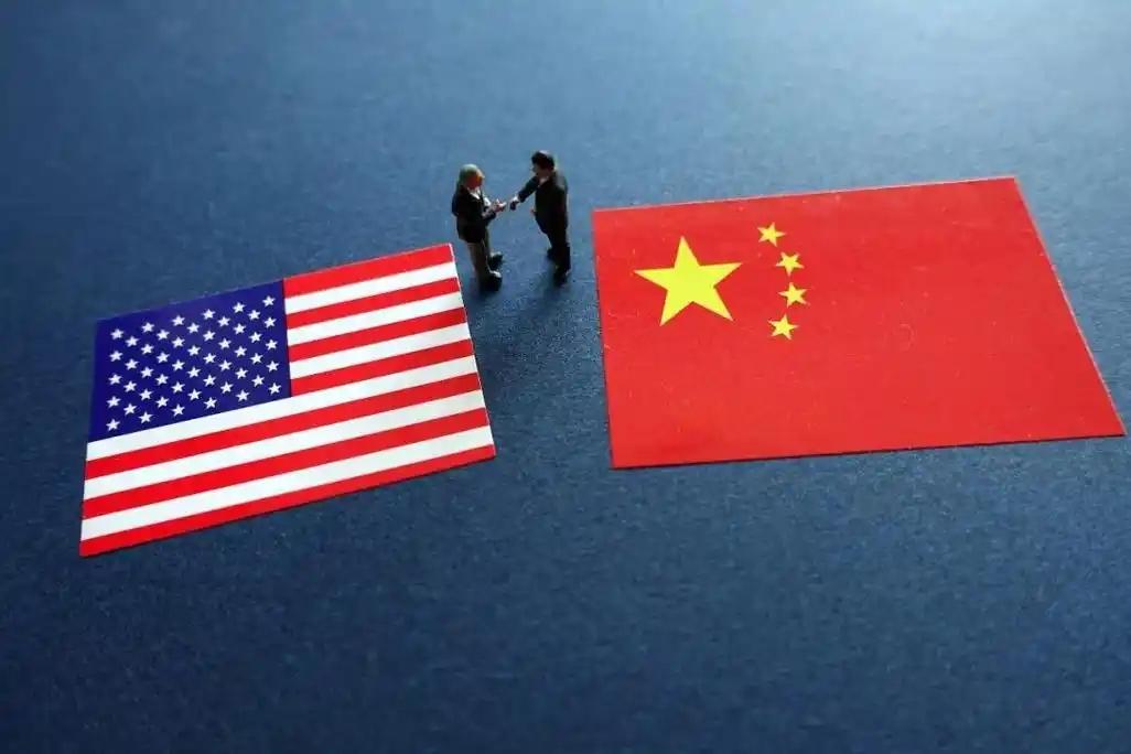 🌛全世界谁最不希望美国倒下，答案非常讽刺，如果局面真到了这一步，中国绝对是