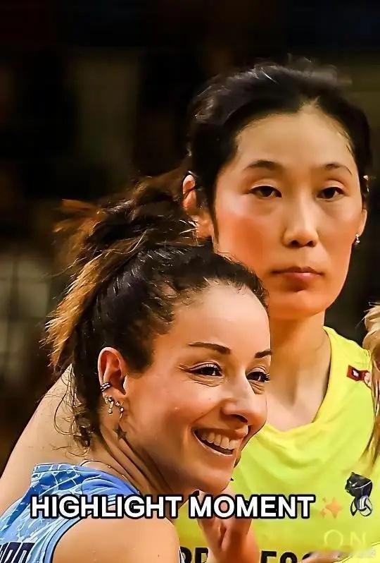 意大利女排，正在亲手拆掉自己的“天花板”。他们把“围绕朱婷建队”的蓝图，悄悄换成