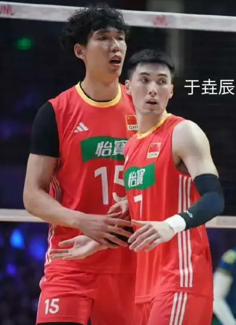 不是让于垚辰提前退休，而是中国男排太需要一个又稳又快的二传了！昨晚看了世联赛