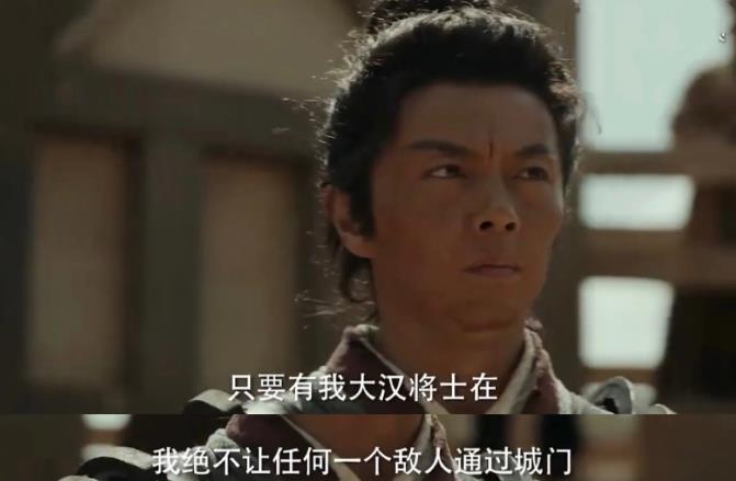 公元73年，仅有600人的疏勒城，被北匈奴20000余骑兵围困，立于城楼的汉名将