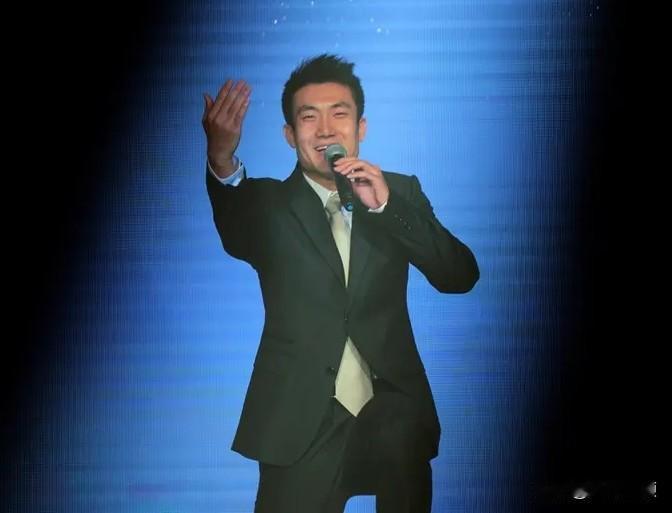 前国脚王晓龙再度打出“三拳”！直接喊话董路：做亏心事心虚，不是不报，时候未到[加