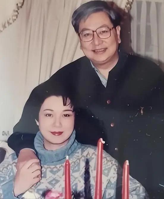79岁的香港演员陈嘉仪，定居珠海独居度日。不是因为她没有家人，而是她两个儿子的心