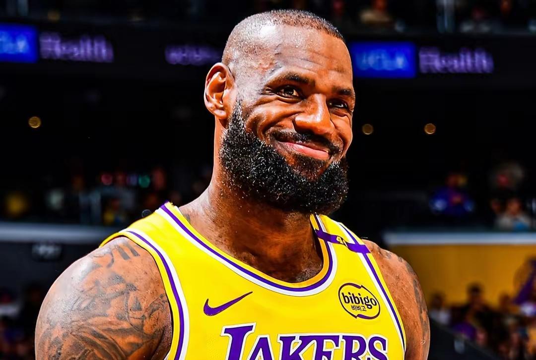 杨瀚森有机会与詹姆斯在发展联盟交手了！詹姆斯因伤久疏战阵，被湖人下放到发展联盟南