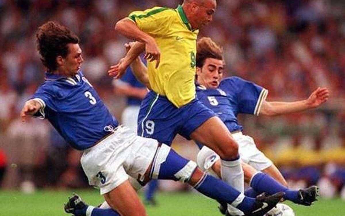 意大利足球说来也有意思，自06世界杯夺冠，10、14两届小组被淘汰，更是此后18