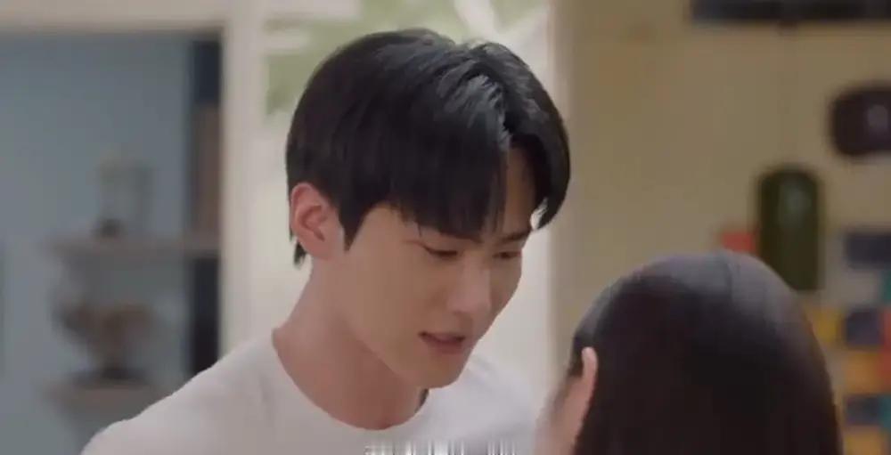 舒棠睡完就跑，李雾崩溃第22集一播完，弹幕炸了。锦衣卫李雾刚把人抱上床，隔