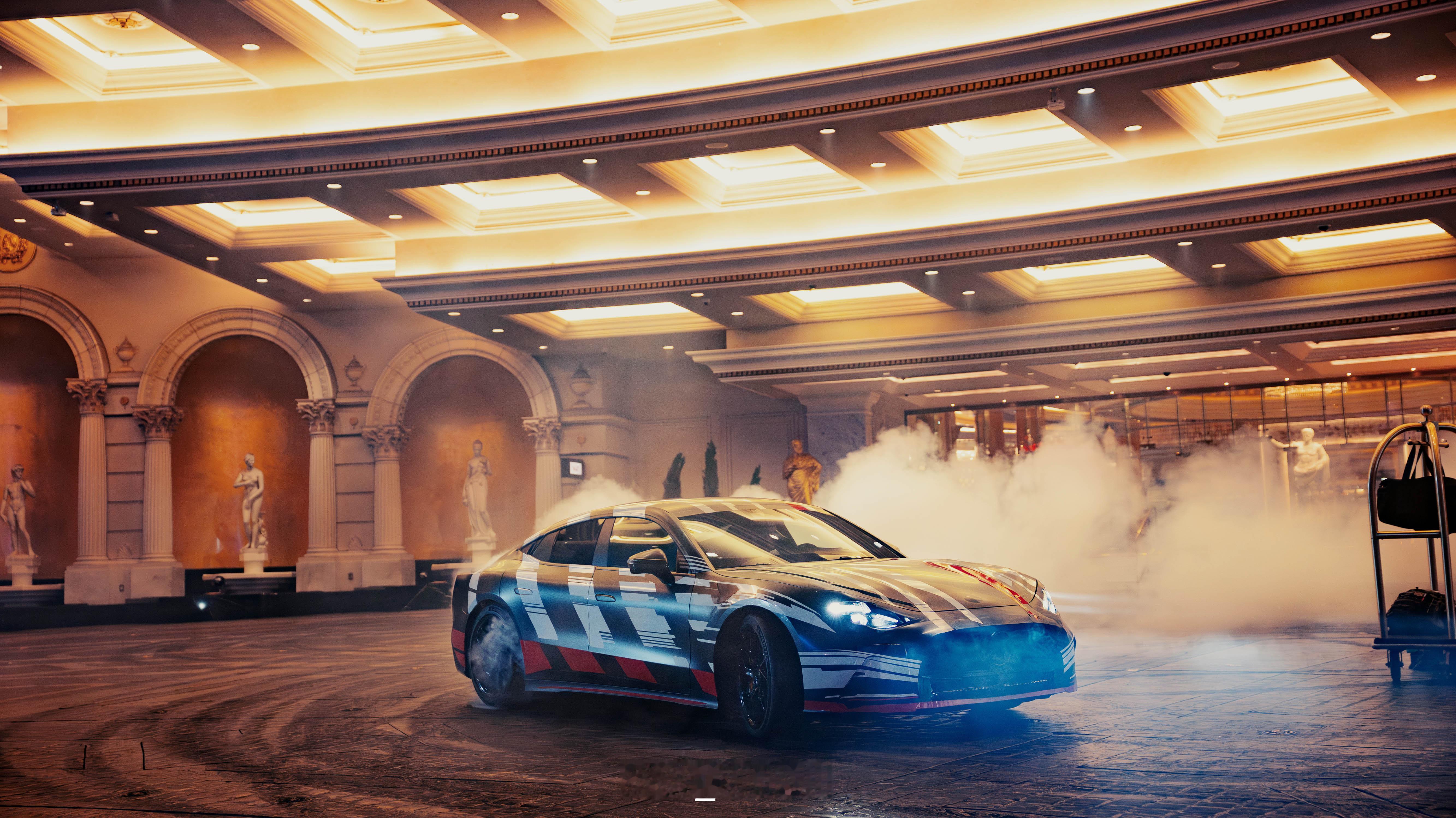 全新奔驰AMGGT四门轿跑全新奔驰AMGGT四门轿跑伪装原型车照&新车