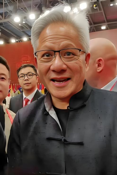 黄仁勋刚要爬出一个坑，又掉进另一个更深的坑。黄仁勋刚爬出关税坑，又踩进国