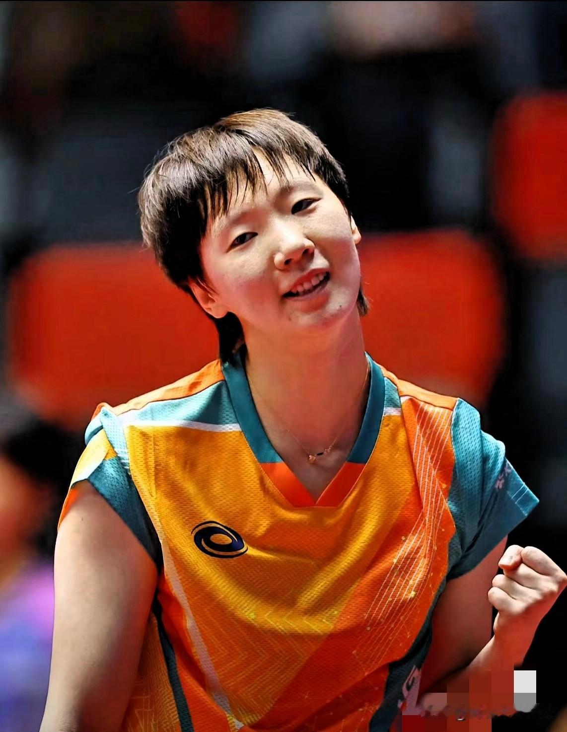 刚才看到这事儿心里真是一震，王曼昱这姑娘，心太实诚了。奖金刚到手还没捂热乎呢