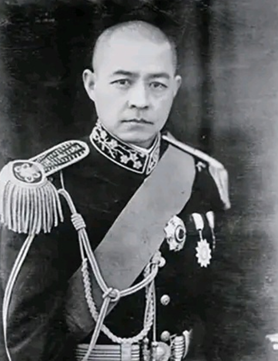 1940年，一名日本兵从自己刺死的中国将领身上，搜出一只派克钢笔，看到上面刻的名