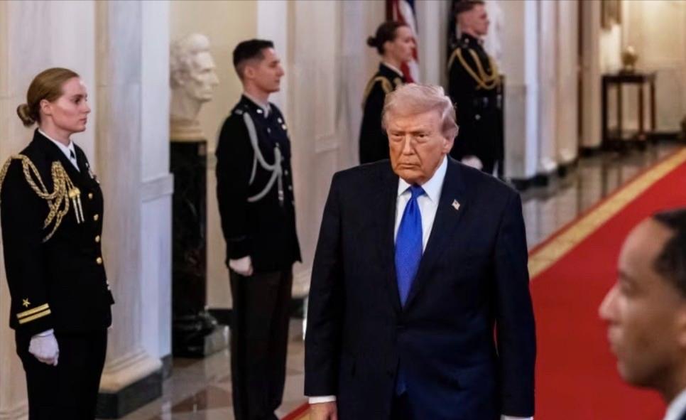 美媒今天报道：“美国中央情报局正在伊朗准备开辟第二战场：武装库尔德人打击伊朗政权