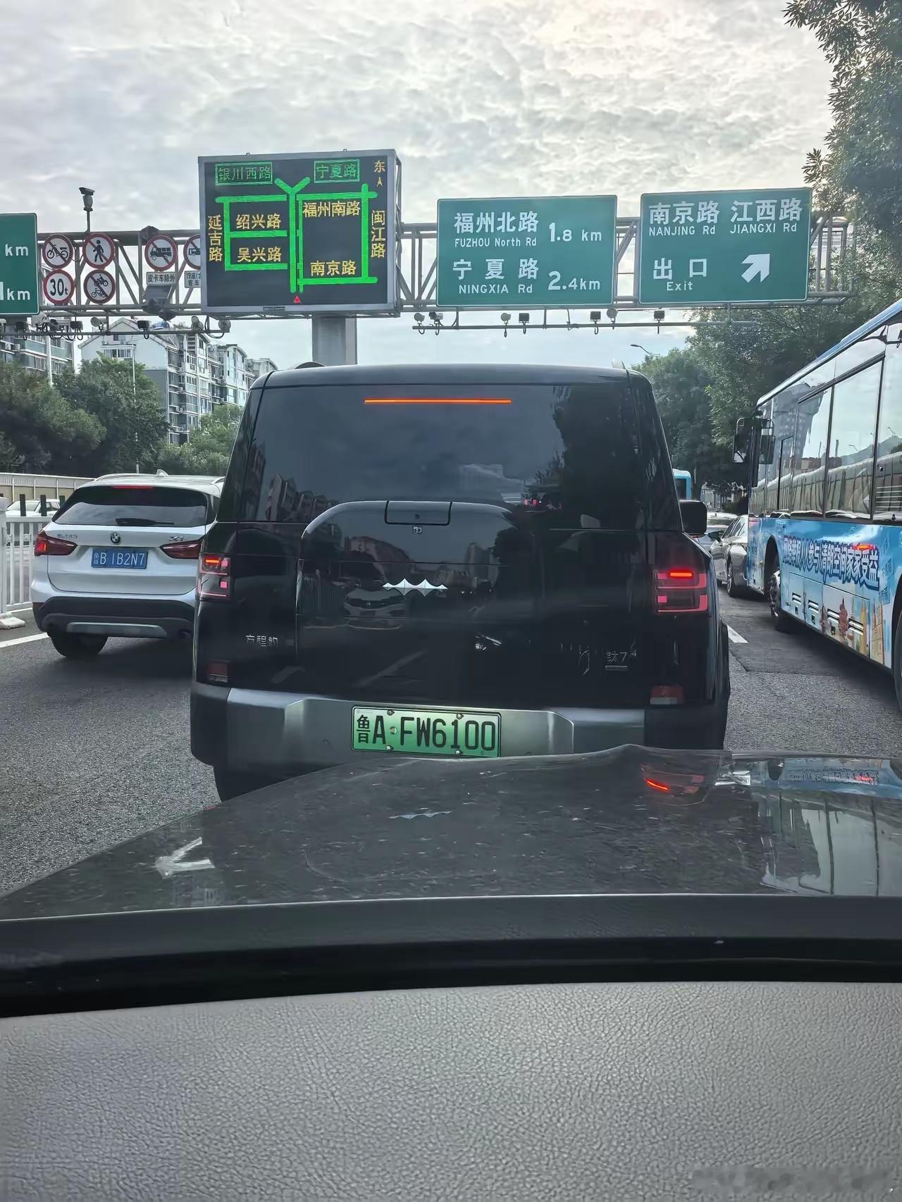 方程豹钛7，光是名字就自带浓浓的山寨感，大家还见过哪些观感很像山寨的车型？