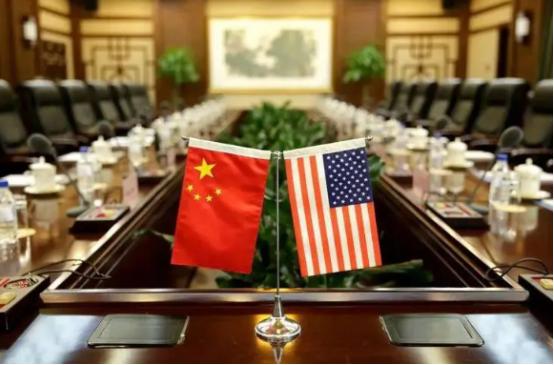 中美互相降税300亿，其中一个细节让网友看傻了眼：中国竟然答应买美国煤炭。自家煤
