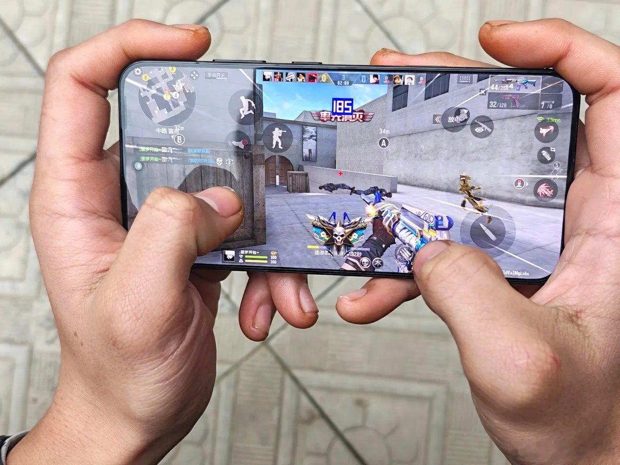 关于荣耀win185Hz刷新率的实用性，不少人还是会顾虑游戏适配问题。实际使用中