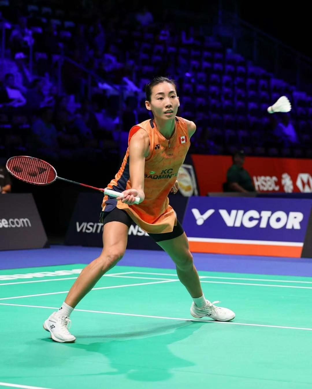 梁峻豪🇲🇾21-19、21-16戚又仁翁泓阳🇨🇳14-21、21