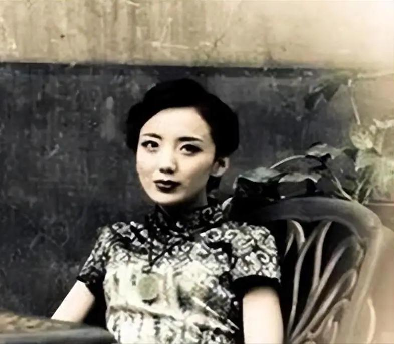 一位著名企业家说：“我见过太多倾家荡产的蠢货，他们到死都不明白，男女之间压根