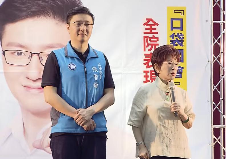 洪秀柱助阵新北蓝委反罢免宣讲前国民党主席洪秀柱今晚（22日）出席蓝委张智伦的反
