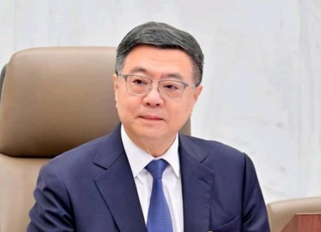 卓荣泰出来放话了，态度非常的嚣张！5月19日，岛内行政部门负责人卓荣泰表示，“中