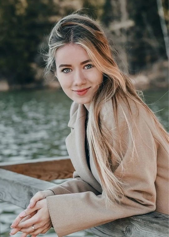 人生有两点想清楚了真的会快乐很多人生有两点想清楚了真的会快乐很多：一是学会接纳无