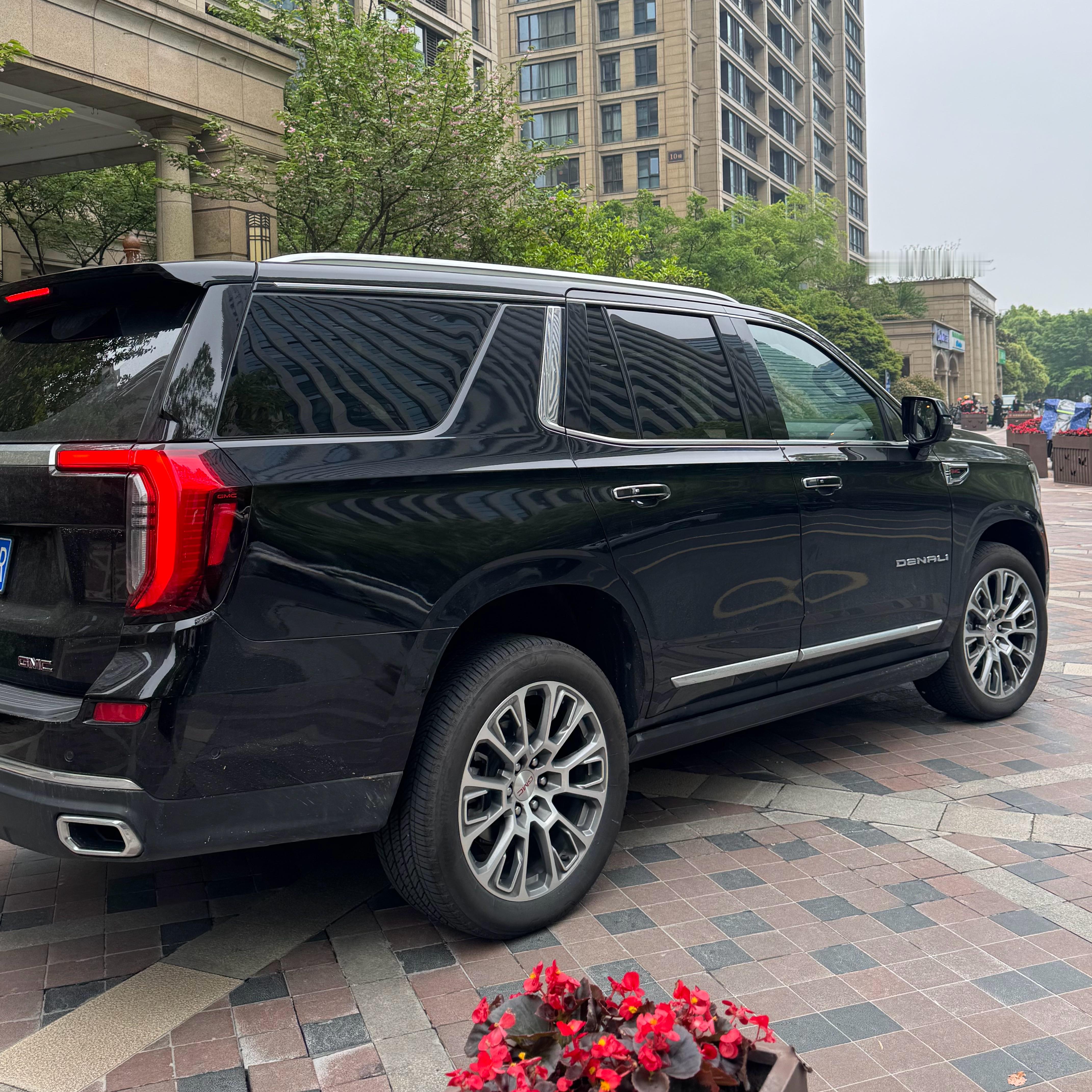 虽然现在国内大SUV越来越多了，我觉得自己对“大”这事已经免疫了。但当美系大SU