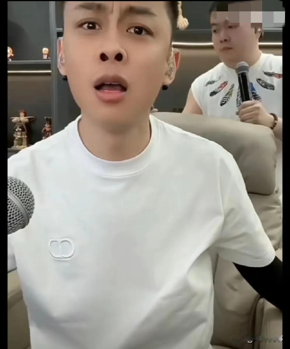 洋洋洋否认进公会，一年给我5000万我跟你签！没进过，你