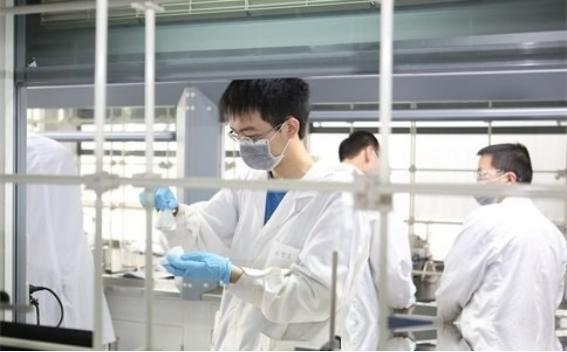 中国科学院院士”施一公曾经再次抛出惊人言论：“清华70%至80%的高考状元去哪儿