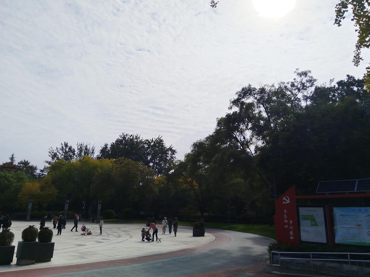 河南终于进入不用连阴天了不在下雨了，以后就下来10多天基本上阴天和小晴天今年