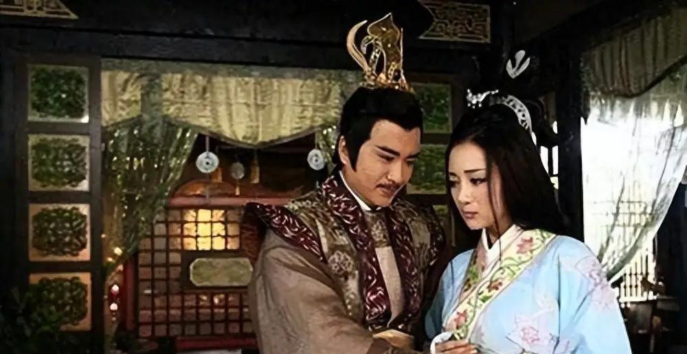 372年，50岁的简文帝司马昱急得跳脚，因为他5个儿子，全离世了！为了生儿子，他