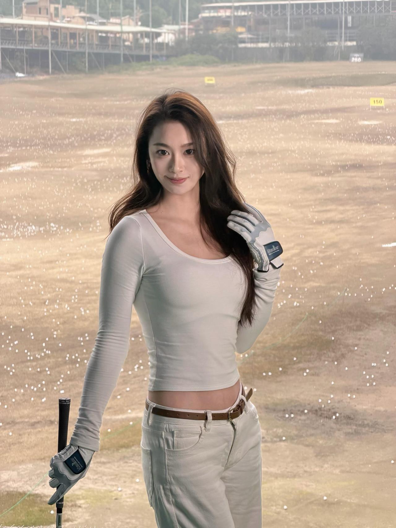 来，一起打高尔夫啦～⛳️