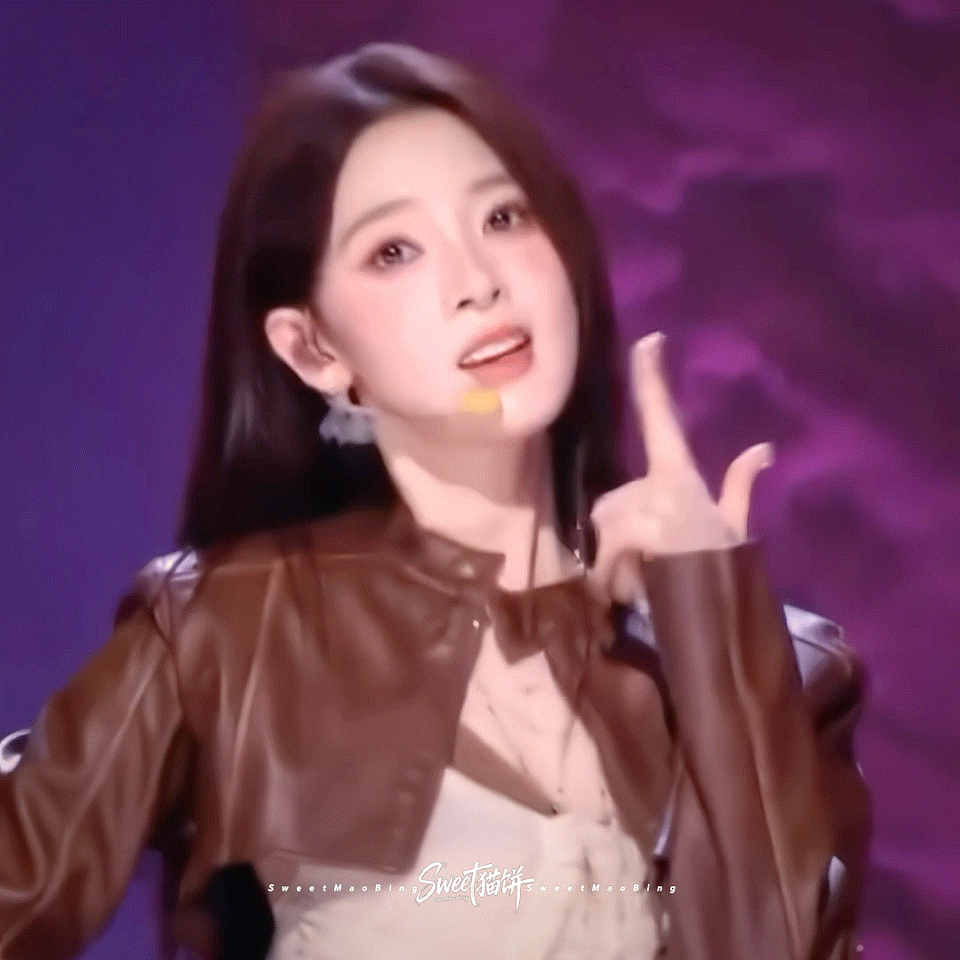 陈瑶好甜甜妹门面陈瑶来啦！初舞台甜到犯规，可爱值爆表，这甜度谁能顶得住啊！