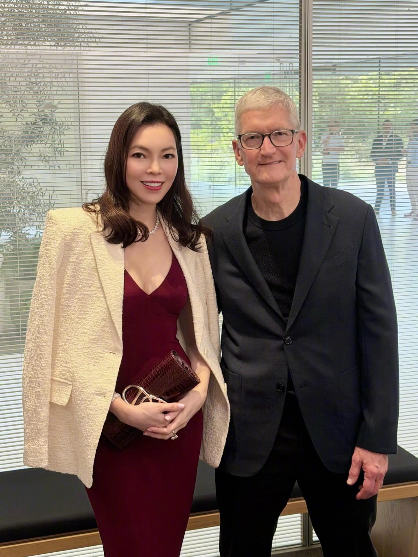 郭台铭妻子曾馨莹分享自己和丈夫现身加州出席TimCook在ApplePark