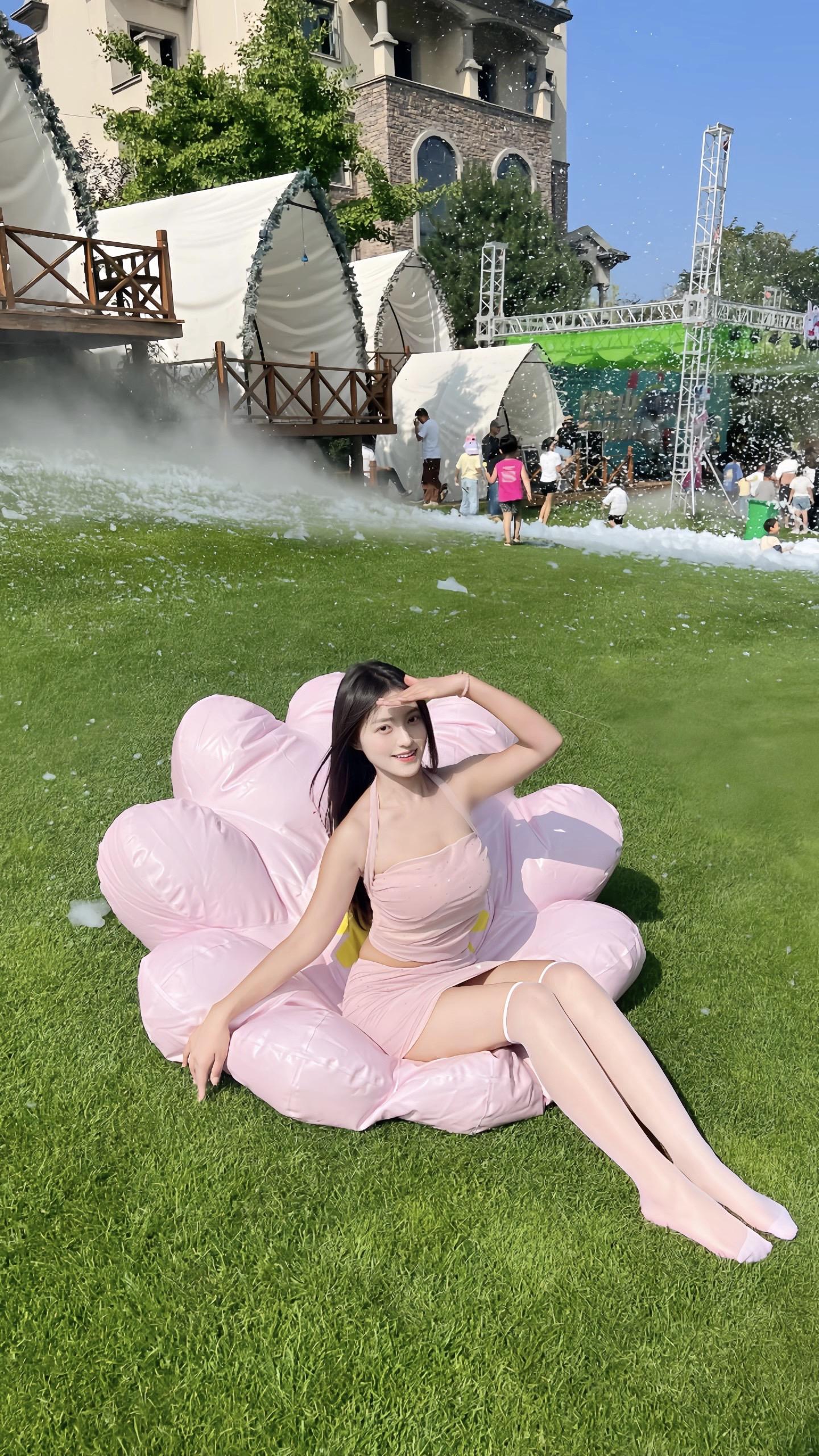 不是一见钟情💘是第一次见面穿了白丝