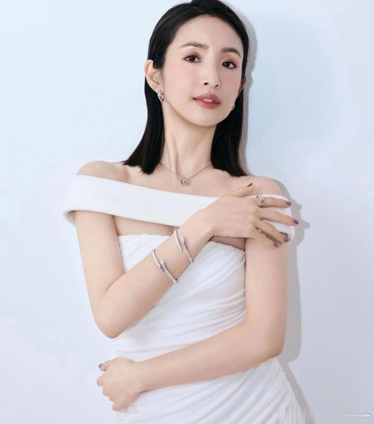 1.林依晨看似坦然，实则很在意外界对她婚姻的种种评价。生活过得如何只有她自己心