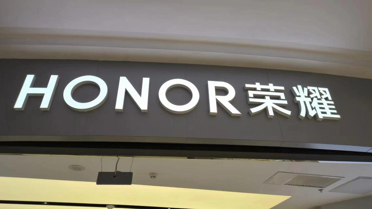 听我一句劝！预算2000多，你就在红米K80至尊和荣耀WinRT之间选预算20